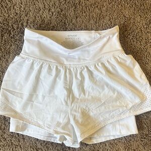 SPANX The Get Moving Shorts 5” in white